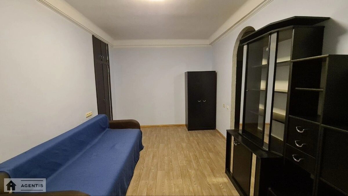 Сдам квартиру 1 комната, 30 m², 1 эт./5 этажей. 8, Академіка Щусєва вул., Киев. 