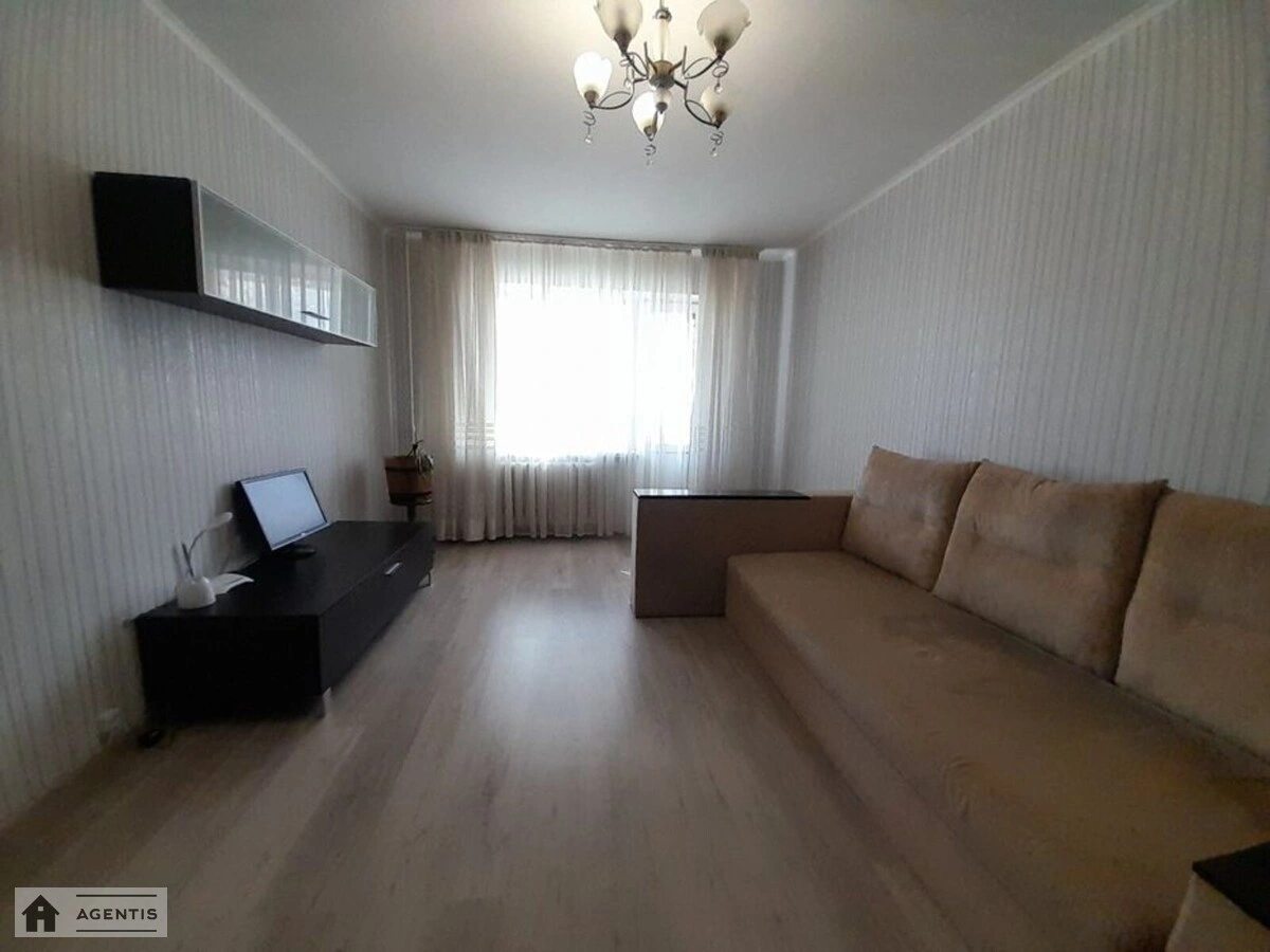 Apartment for rent 2 rooms, 51 m², 4th fl./9 floors. Heorhiya Honhadze prosp., Kyiv. 