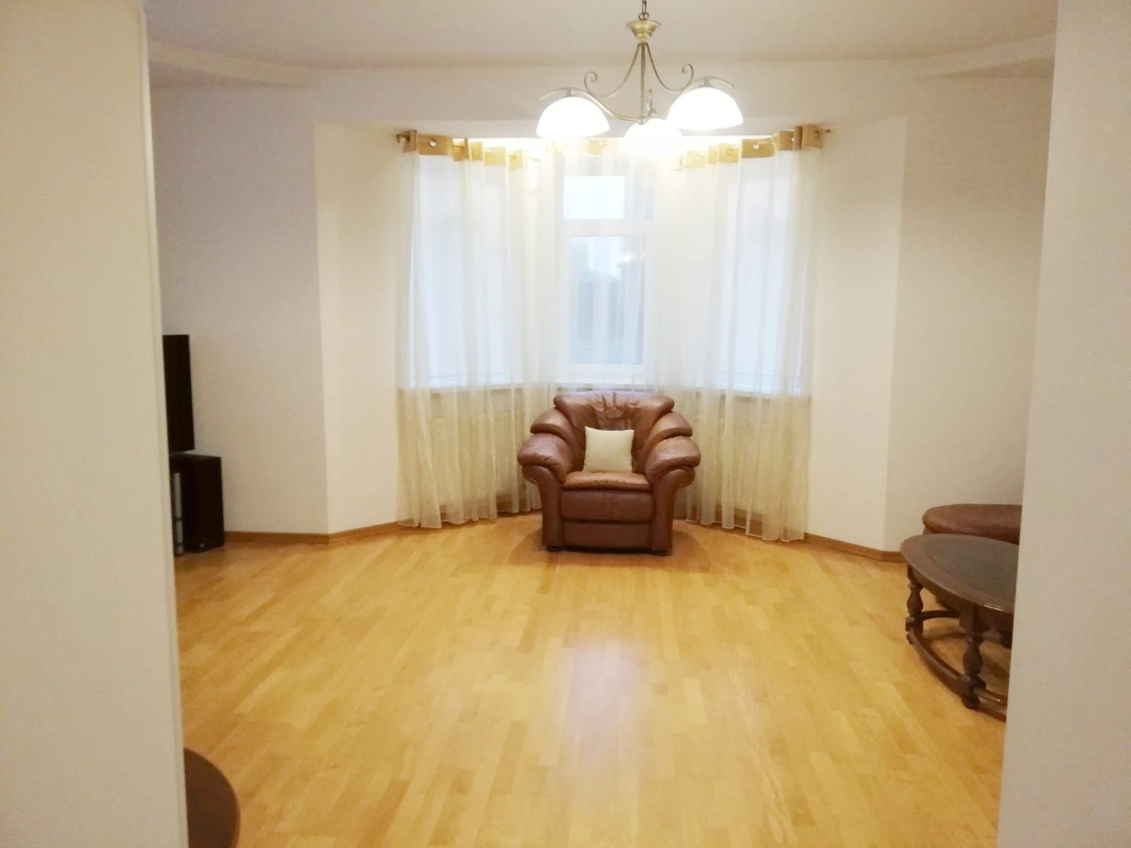 House near Park Mezhyhirya,205 m, plot 1400