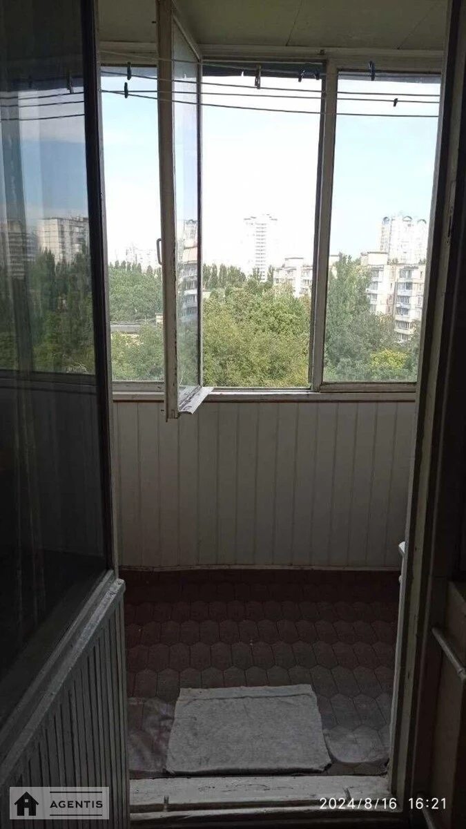 Здам квартиру 2 кімнати, 56 m², 9 пов./9 поверхів. Миколи Руденка бульв. (Кольцова), Київ. 