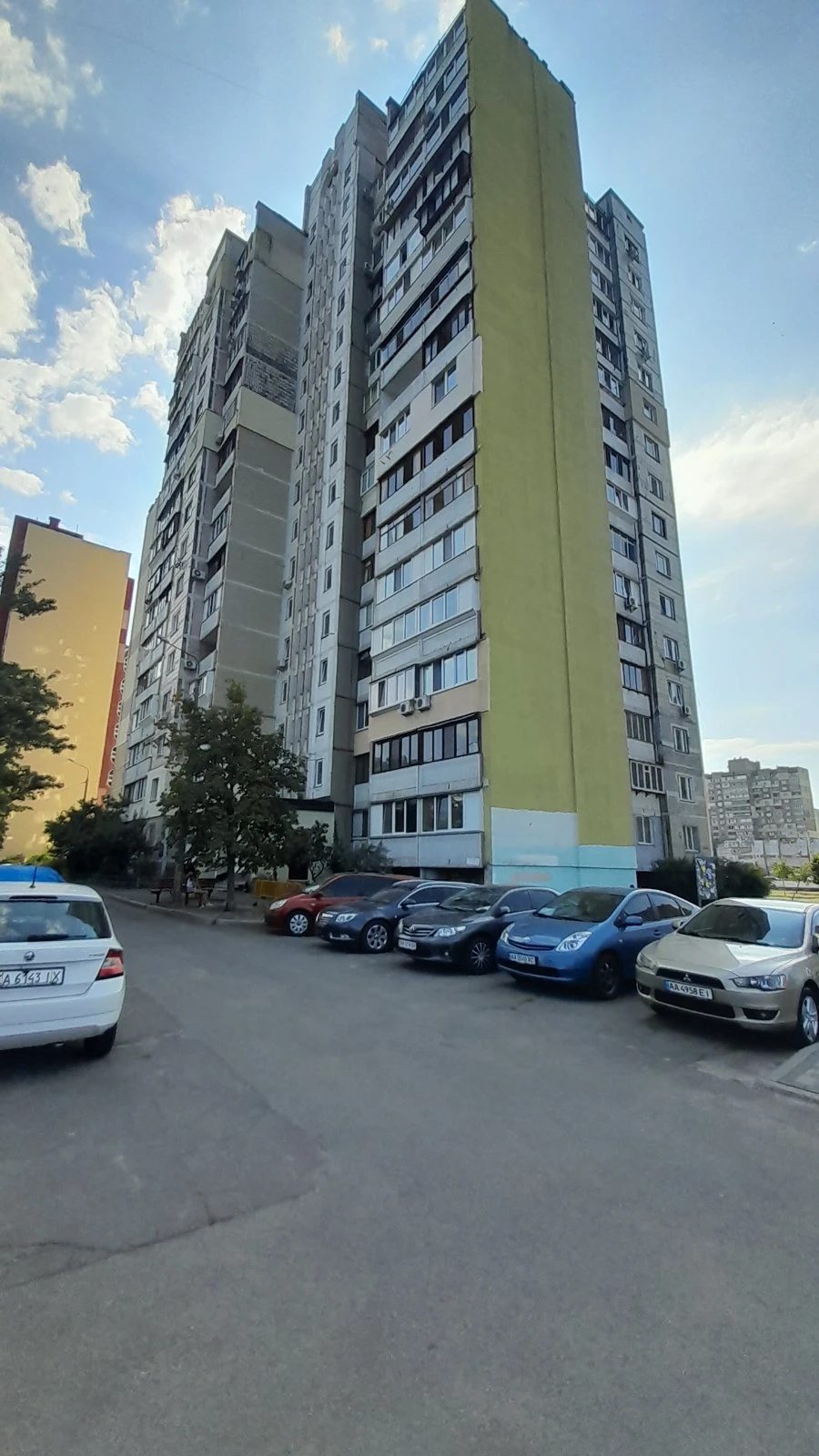 Apartments for sale 2 rooms, 55 m², 14th fl./16 floors. 100, Balzaka Onore 100, Kyiv. 