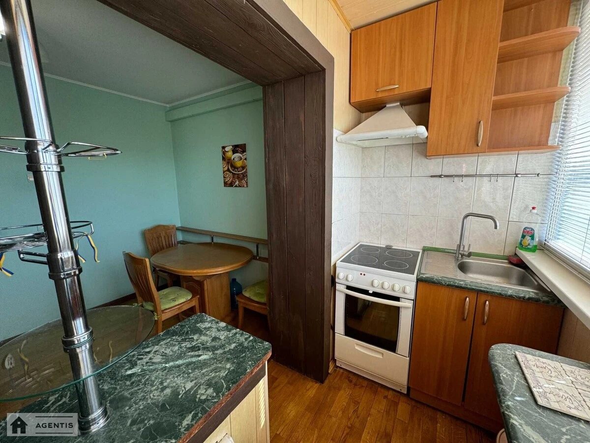 Apartment for rent 2 rooms, 55 m², 7th fl./16 floors. 1, Lesia Kurbasa 1, Kyiv. 