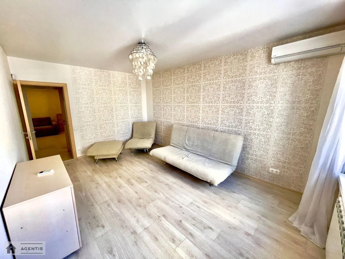 Сдам квартиру 2 комнаты, 84 m², 10 эт./25 этажей. 24, Анни Ахматової вул., Киев. 