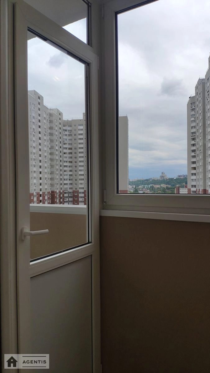 Apartment for rent 1 room, 51 m², 11th fl./25 floors. 3, Baltiyskiy 3, Kyiv. 