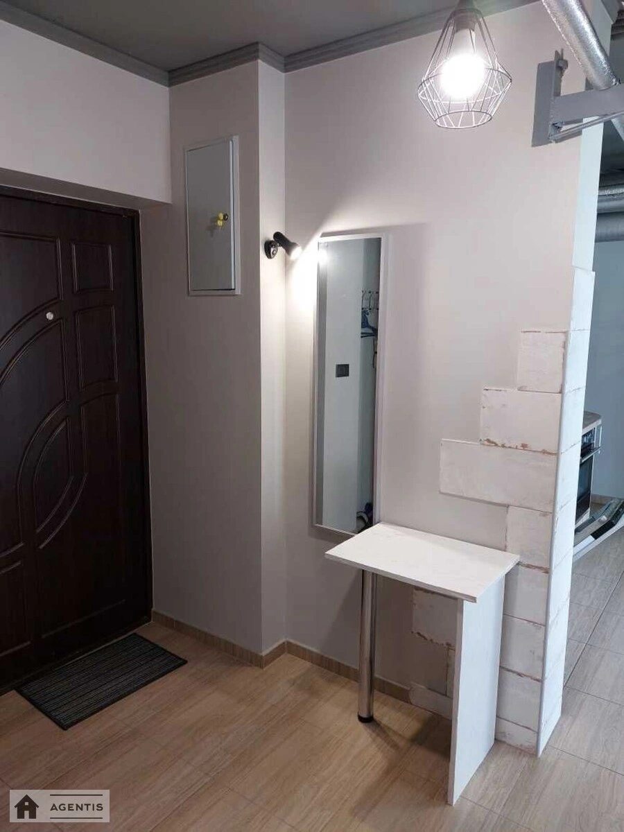 Apartment for rent 1 room, 42 m², 16th fl./16 floors. 17, Kolomiyskiy 17, Kyiv. 