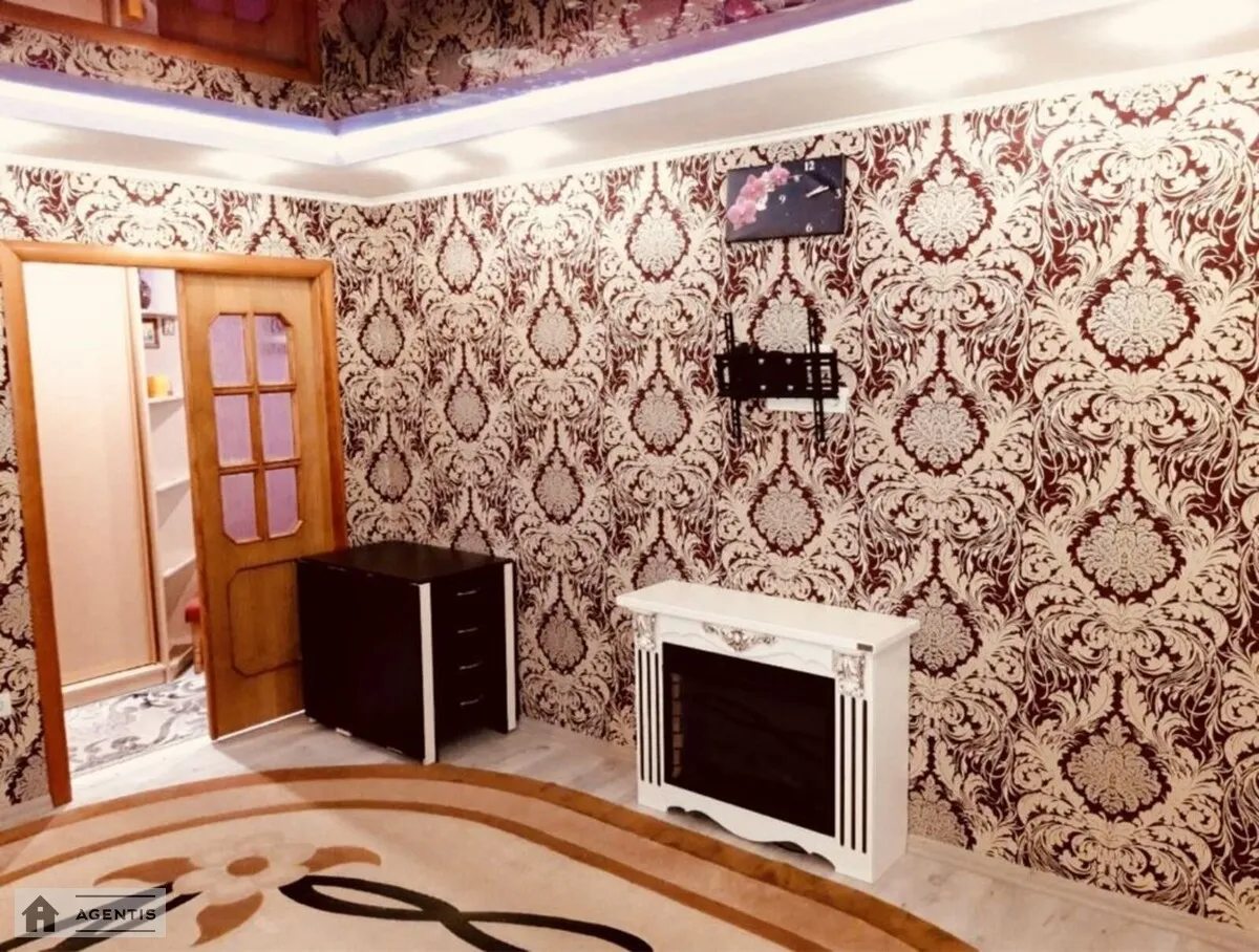 Сдам квартиру 3 комнаты, 70 m², 4 эт./9 этажей. Доківська , Коцюбинское. 