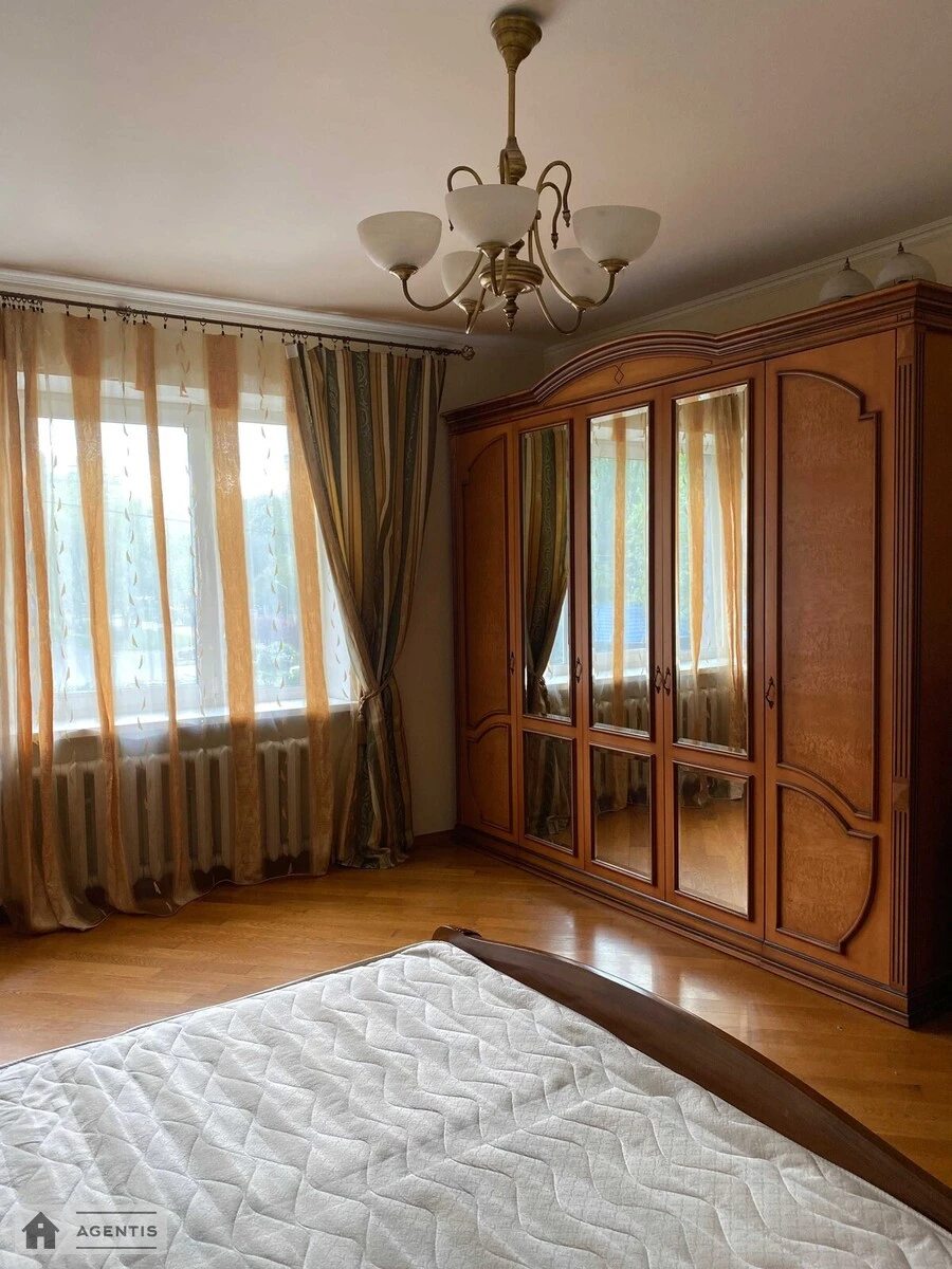 Apartment for rent 3 rooms, 120 m², 2nd fl./23 floors. 12, Ihorya Shamo bulv. Oleksiya Davydova, Kyiv. 