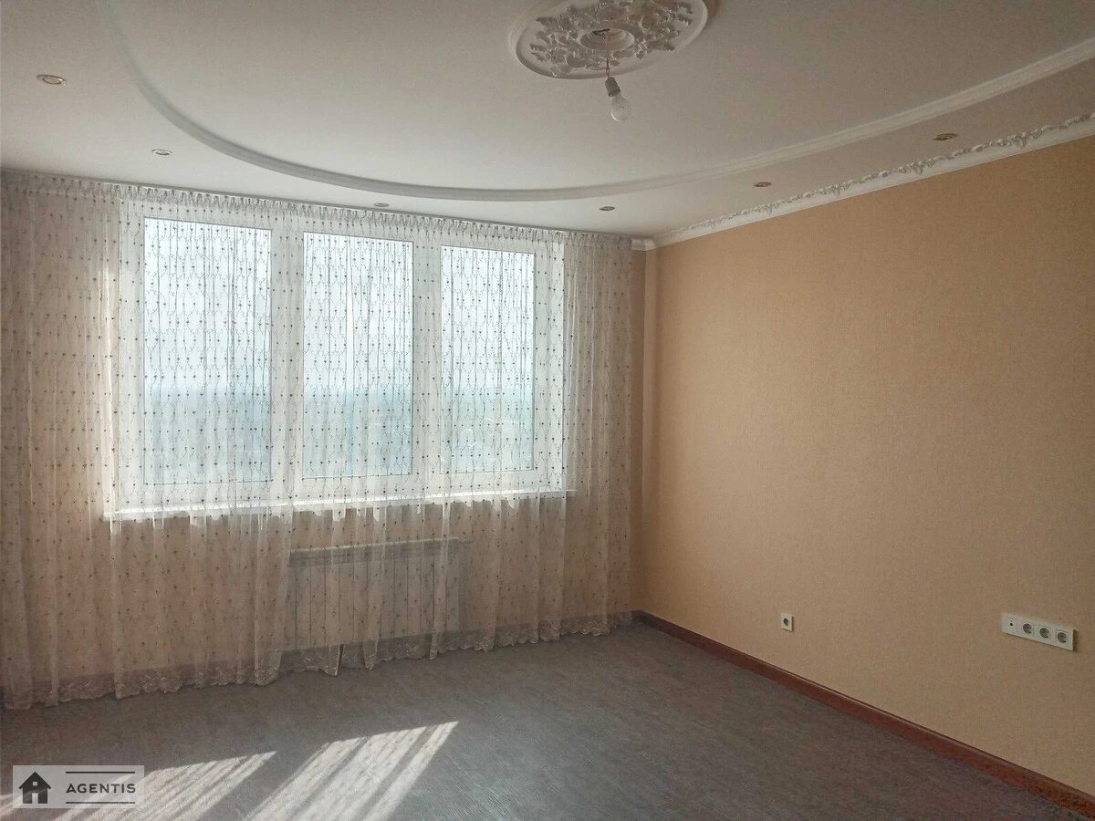 Сдам квартиру 2 комнаты, 73 m², 11 эт./25 этажей. 1, Єлизавети Чавдар вул., Киев. 