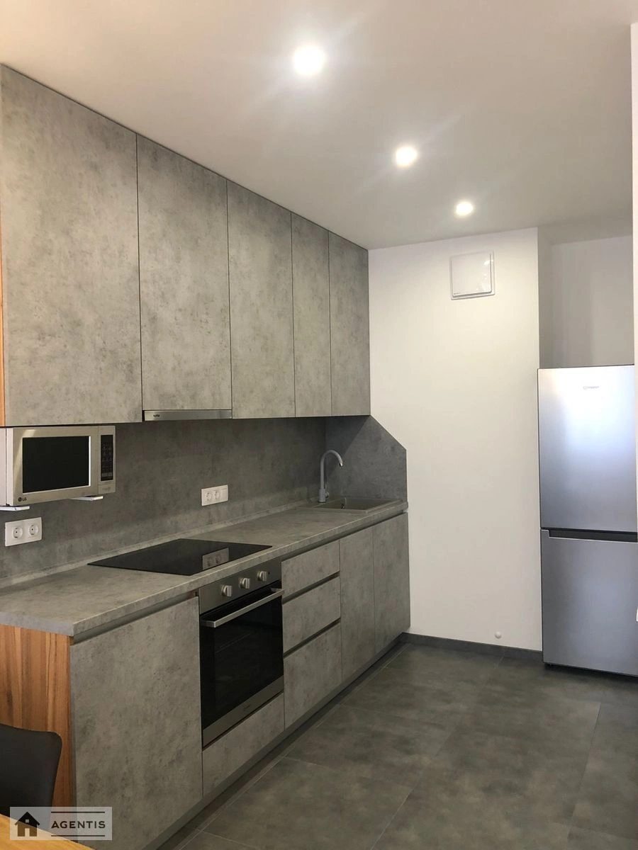 Сдам квартиру 1 комната, 45 m², 8 эт./25 этажей. 6, Євгена Сверстюка вул. (Марини Раскової), Киев. 