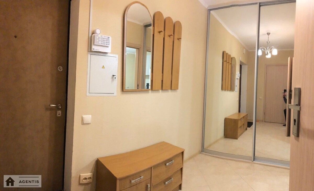 Сдам квартиру 1 комната, 50 m², 12 эт./24 этажа. 7, Петра Калнишевського вул. (Михайла Майорова), Киев. 