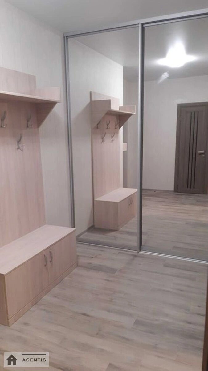 Здам квартиру 1 кімната, 42 m², 10 пов./16 поверхів. 52, Тираспольська 52, Київ. 