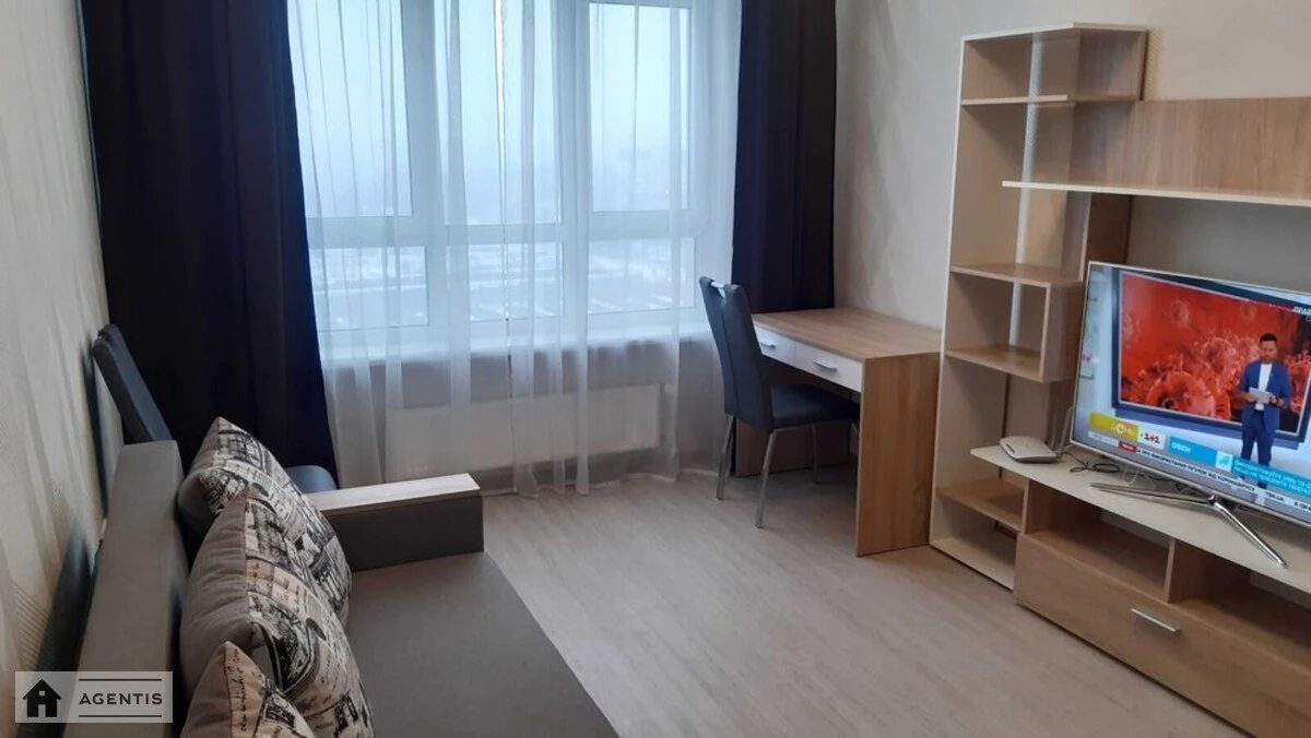 Apartment for rent 1 room, 42 m², 10th fl./16 floors. 52, Tyraspolska 52, Kyiv. 