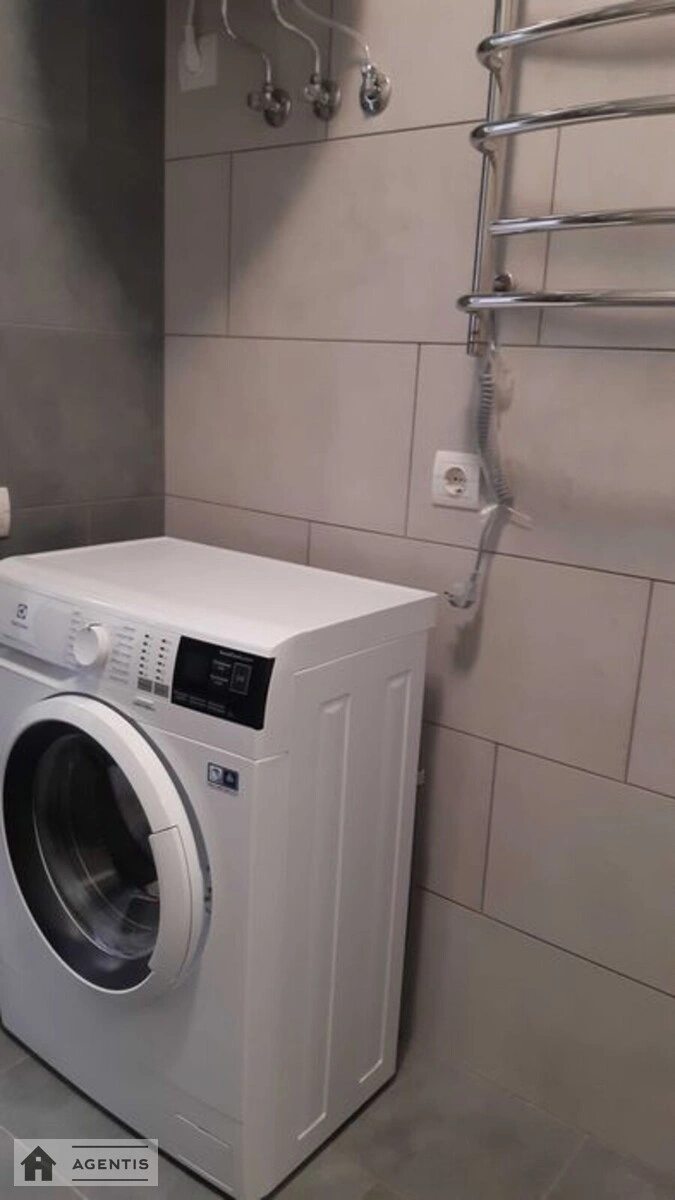 Здам квартиру 1 кімната, 42 m², 10 пов./16 поверхів. 52, Тираспольська 52, Київ. 