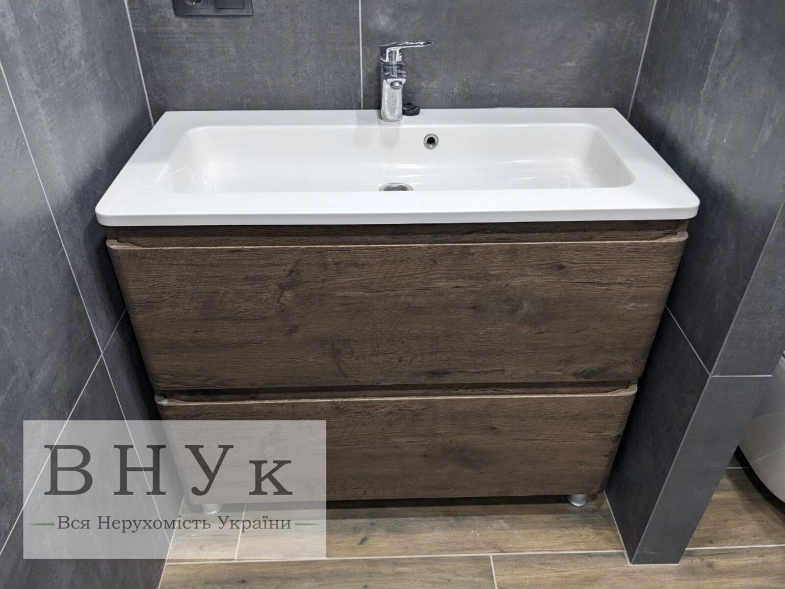 Продаж квартири 2 кімнати, 55 m², 5 пов./5 поверхів. За Рудкою пров., Тернопіль. 