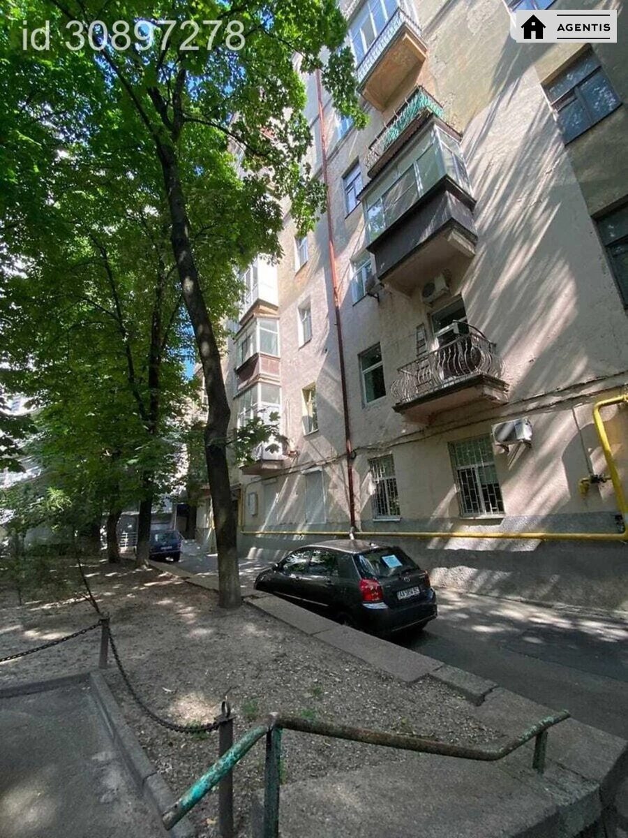 Здам квартиру 2 кімнати, 76 m², 8 пов./9 поверхів. 19, Володимирська 19, Київ. 