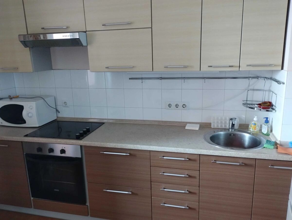 Продаж квартири 1 кімната, 41 m², 9 пов./24 поверхи. 1, Феодосійська 1, Київ. 