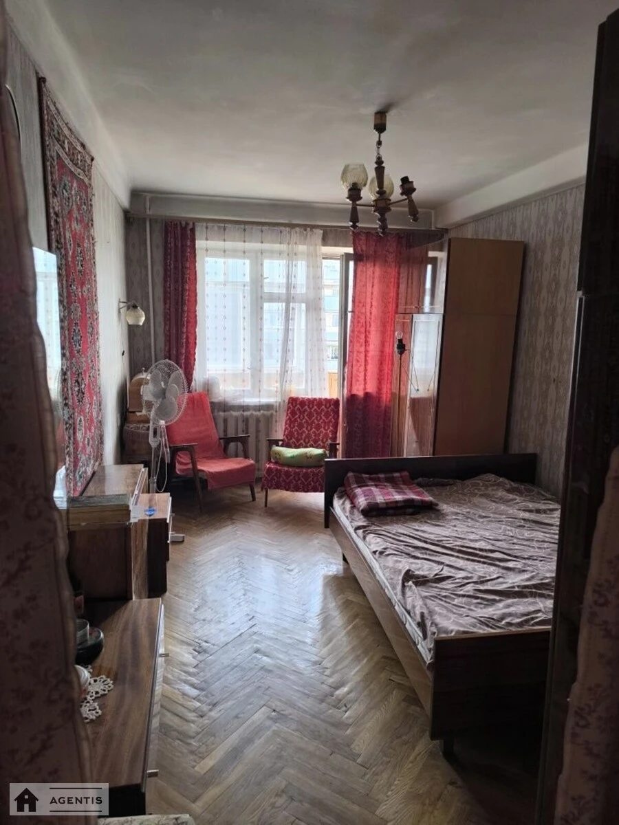 Сдам квартиру 3 комнаты, 56 m², 5 эт./9 этажей. 24, Гусовского 24, Киев. 