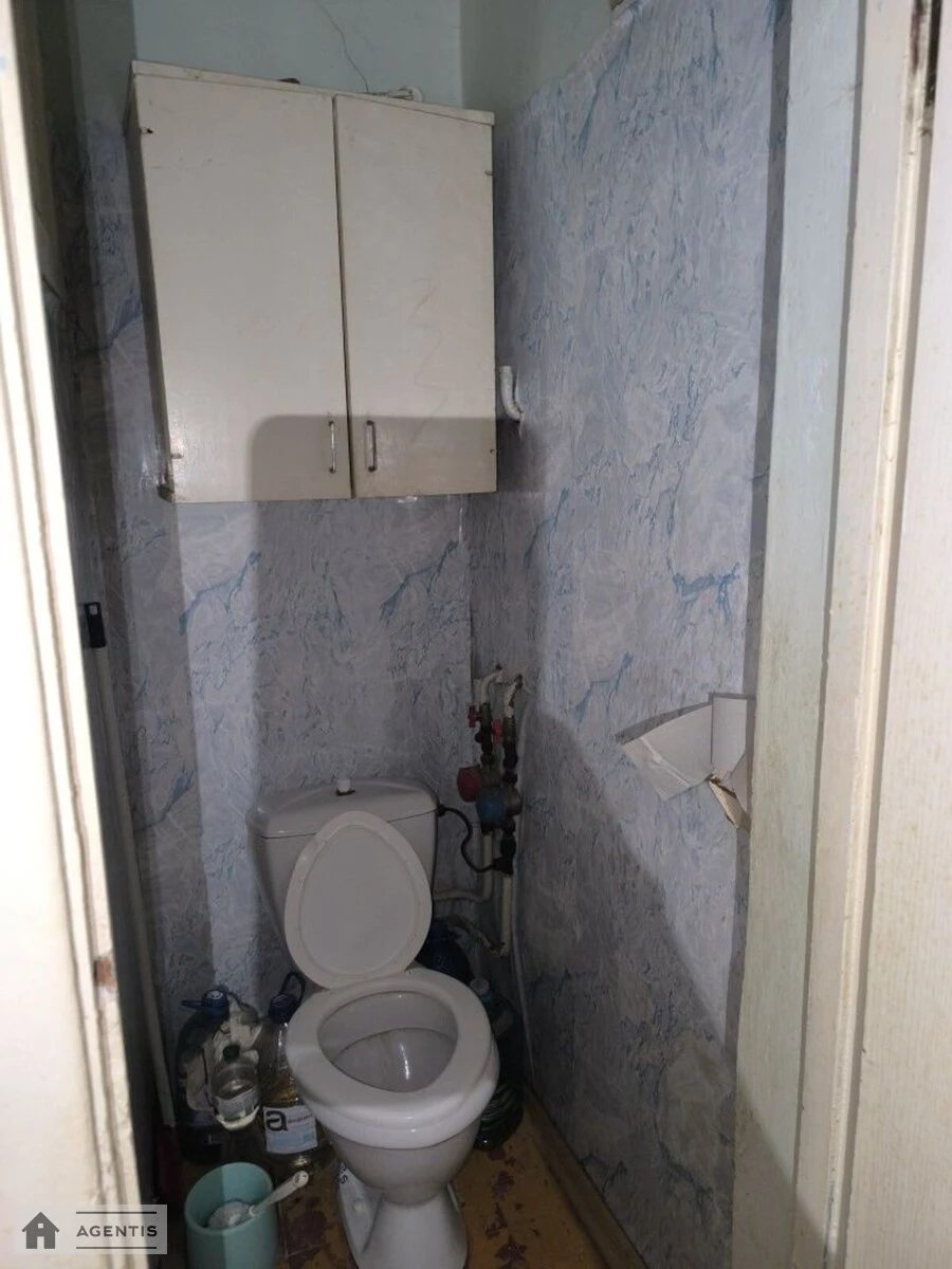 Здам квартиру 3 кімнати, 56 m², 5 пов./9 поверхів. 24, Гусовського 24, Київ. 