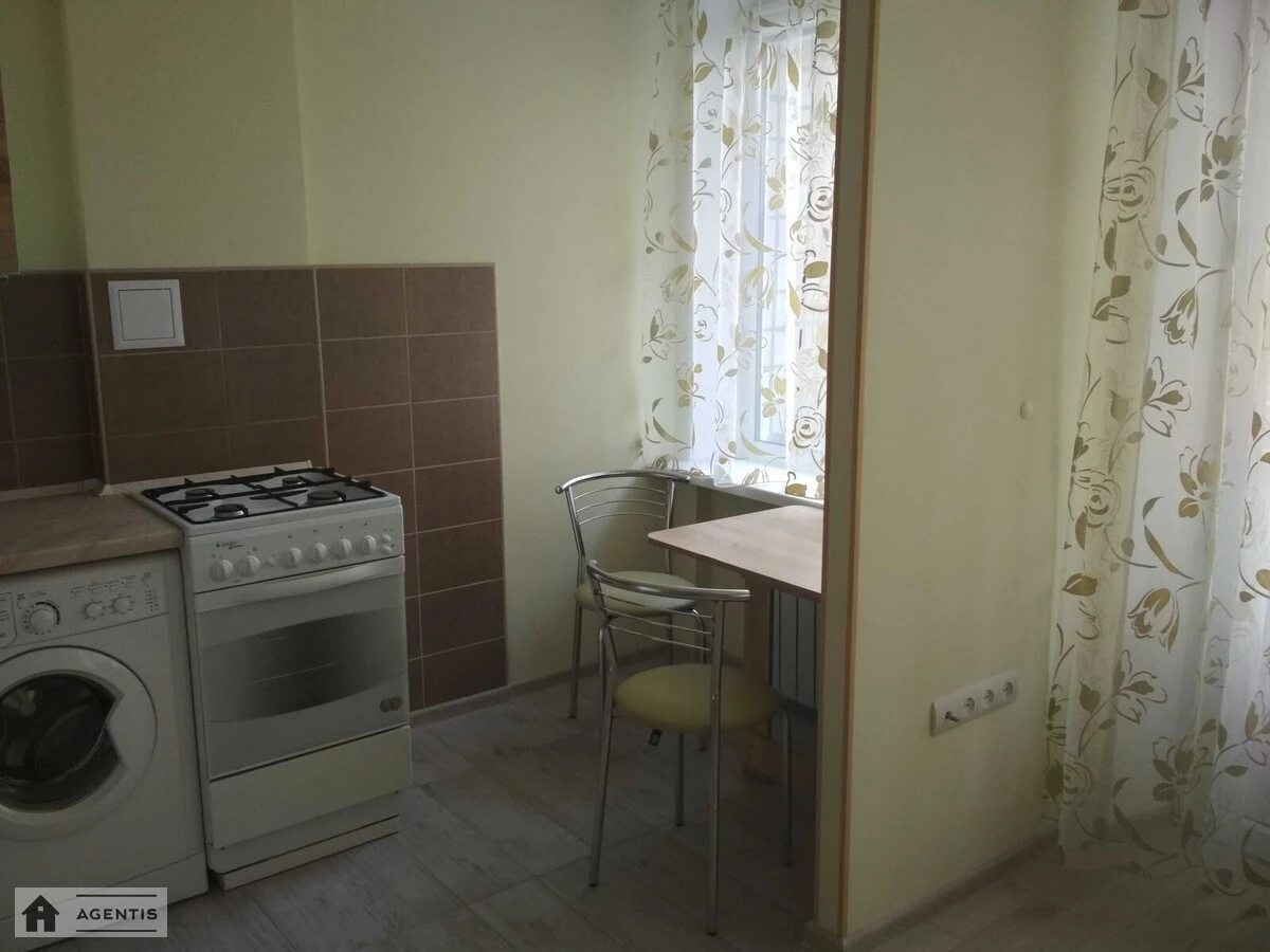 Здам квартиру 1 кімната, 30 m², 5 пов./9 поверхів. Печерський район, Київ. 