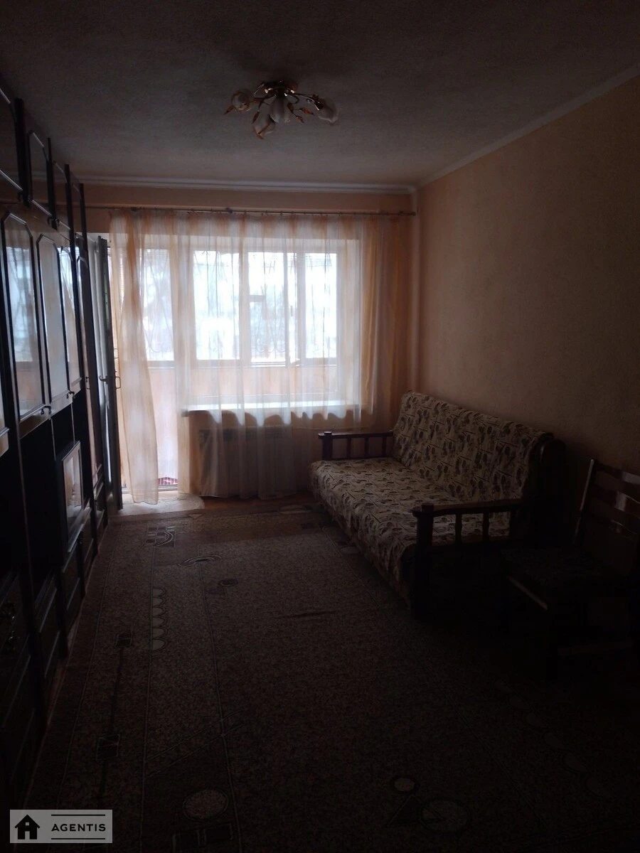 Apartment for rent 2 rooms, 46 m², 2nd fl./9 floors. Kharkivske, Kyiv. 