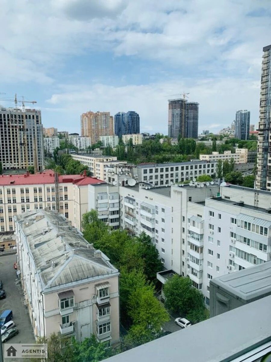 Сдам квартиру 2 комнаты, 99 m², 12 эт./21 этаж. Єжи Ґедройця вул. (Тверська), Киев. 