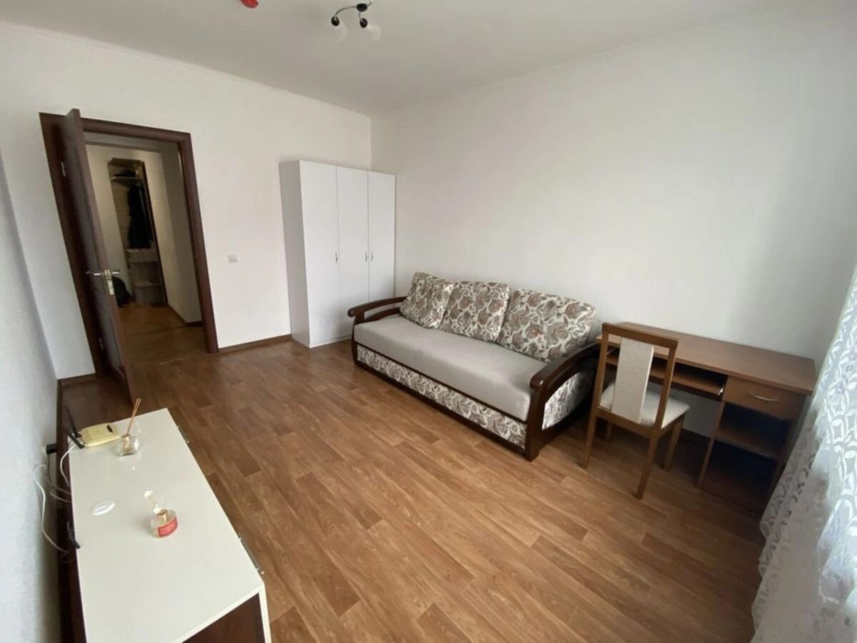 Apartment for rent 2 rooms, 63 m², 24th fl./25 floors. Sofiyi Rusovoyi vul., Kyiv. 