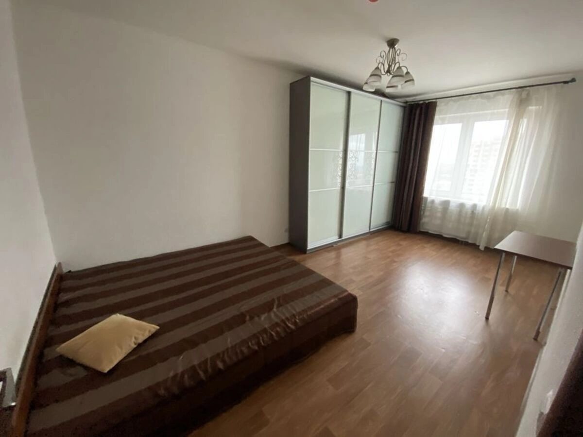 Apartment for rent 2 rooms, 63 m², 24th fl./25 floors. Sofiyi Rusovoyi vul., Kyiv. 