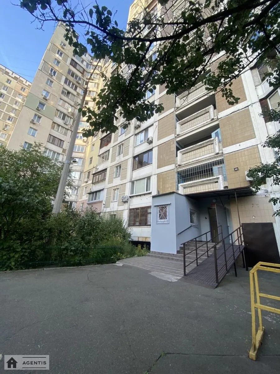 Здам квартиру 1 кімната, 50 m², 12 пов./16 поверхів. 1, Олександра Мишуги вул., Київ. 