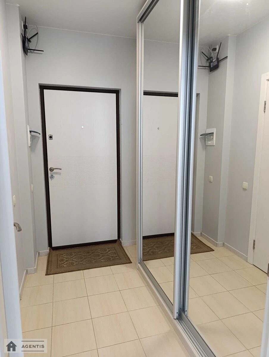 Здам квартиру 1 кімната, 38 m², 11 пов./17 поверхів. 15, Харківське 15, Київ. 