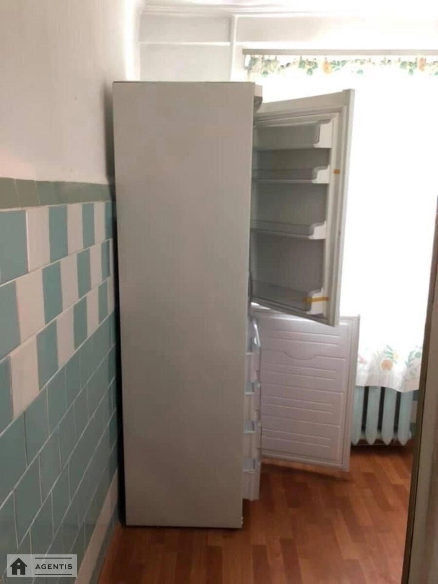 Здам квартиру 2 кімнати, 46 m², 1 пов./5 поверхів. 8, Вільде Едуарда 8, Київ. 