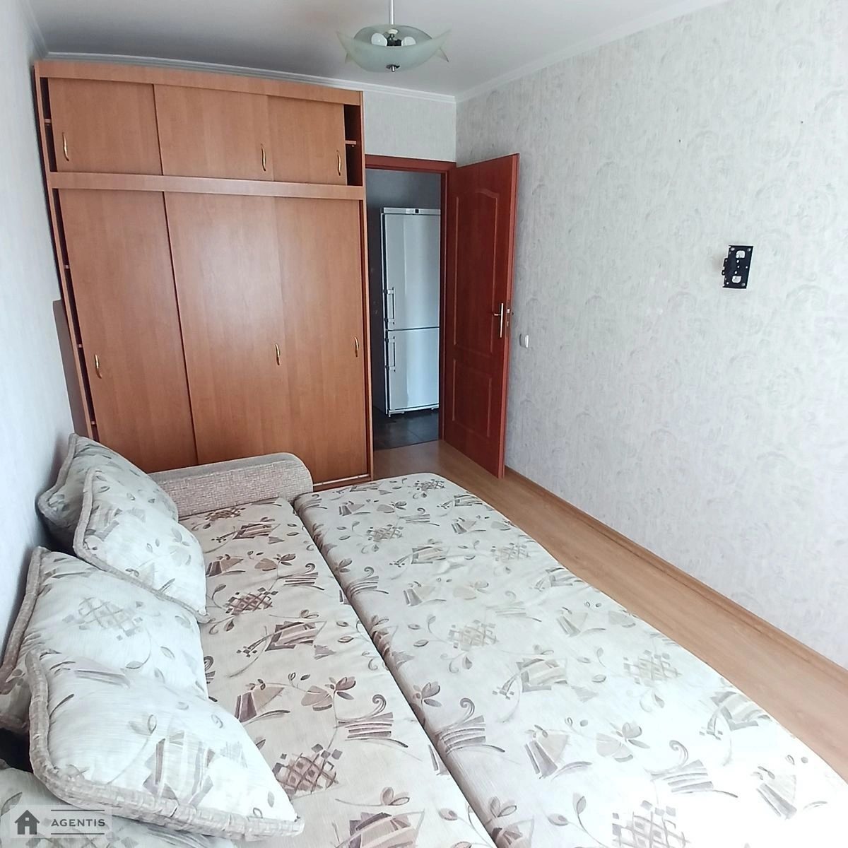 Apartment for rent 2 rooms, 437 m², 5th fl./9 floors. 22, Romana Shukhevycha prosp. Henerala Vatutina, Kyiv. 