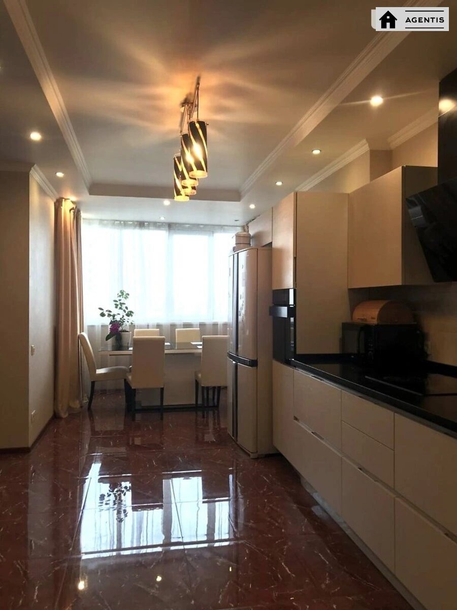 Apartment for rent 3 rooms, 127 m², 12th fl./25 floors. 4, Valeriya Lobanovskoho prosp. Chervonozoryanyy, Kyiv. 