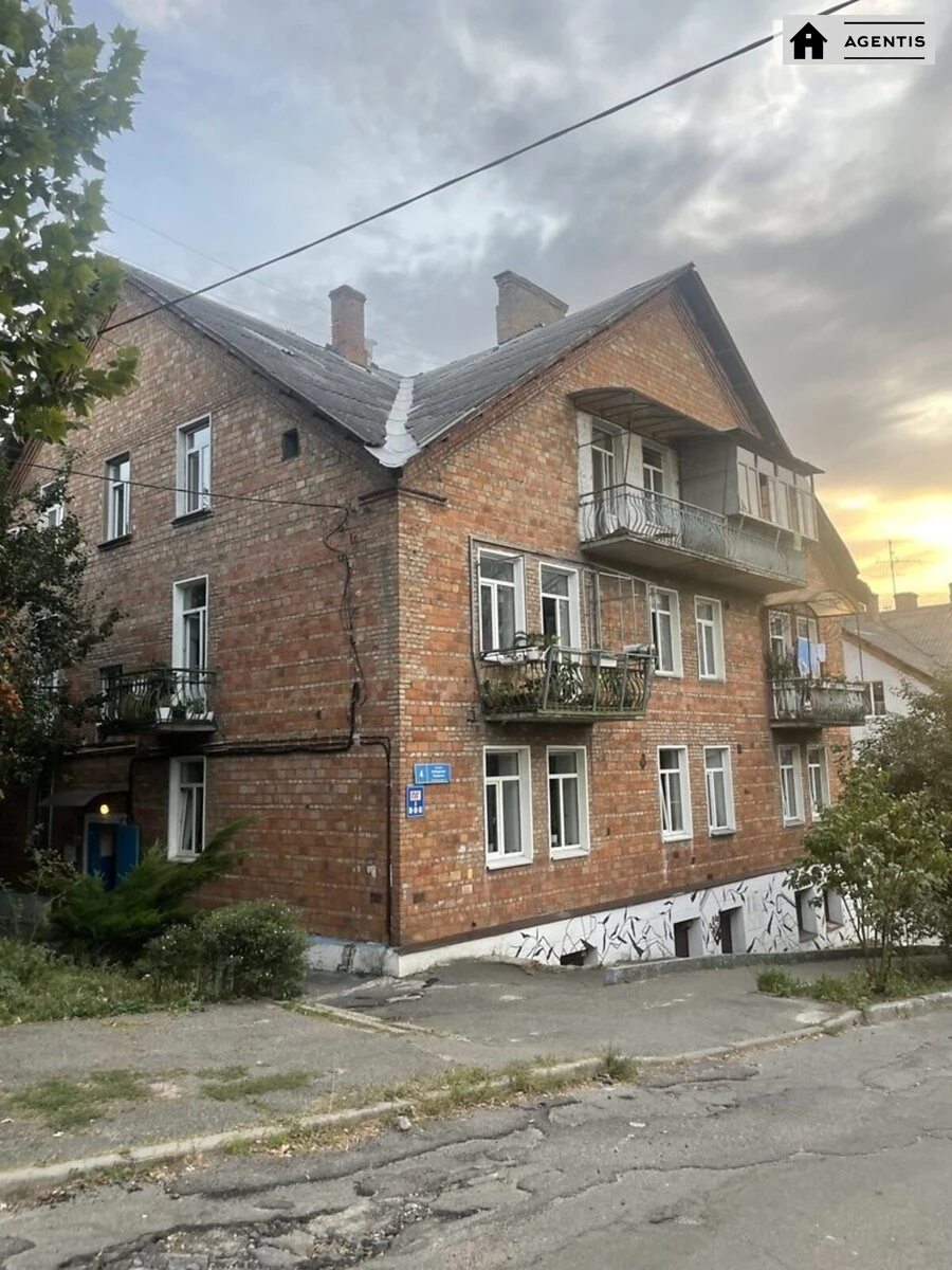 Здам квартиру 2 кімнати, 50 m², 2 пов./2 поверхи. 4, Людмили Проценко вул. (Петра Красикова), Київ. 