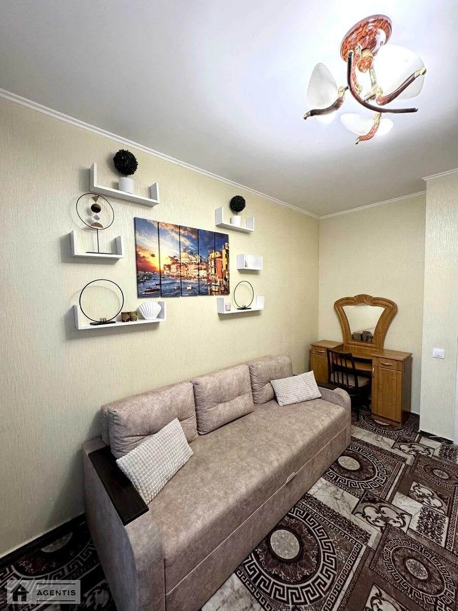 Apartment for rent 1 room, 39 m², 2nd fl./9 floors. 41, Rayduzhna 41, Kyiv. 