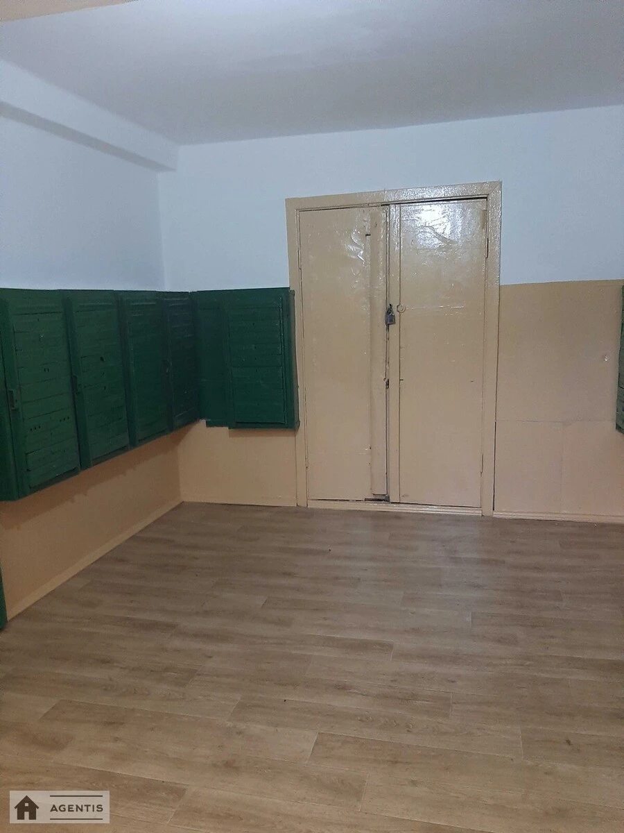 Здам квартиру 1 кімната, 33 m², 1 пов./9 поверхів. 6, Жуля Верна бульв. (Ромена Роллана), Київ. 