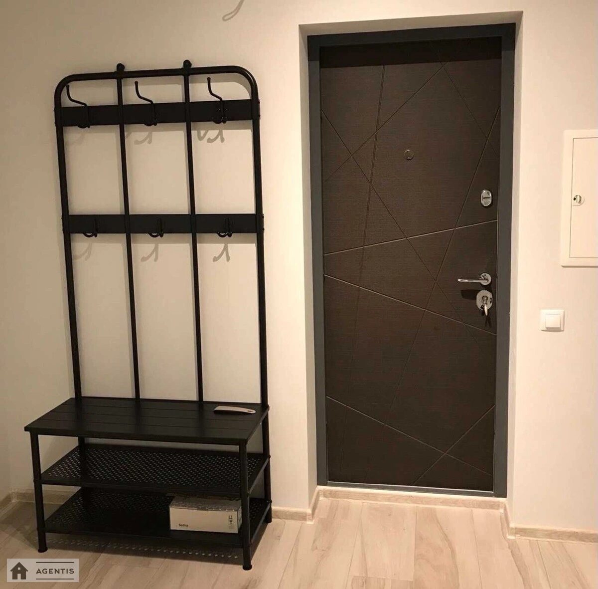 Сдам квартиру 2 комнаты, 62 m², 22 эт./25 этажей. 6, Валерія Лобановського просп. (Червонозоряний), Киев. 