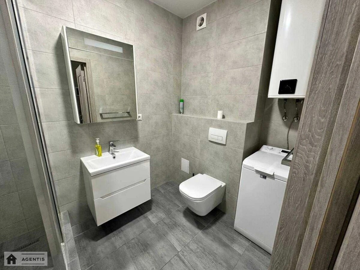 Сдам квартиру 2 комнаты, 46 m², 16 эт./25 этажей. 40, Ревуцкого 40, Киев. 