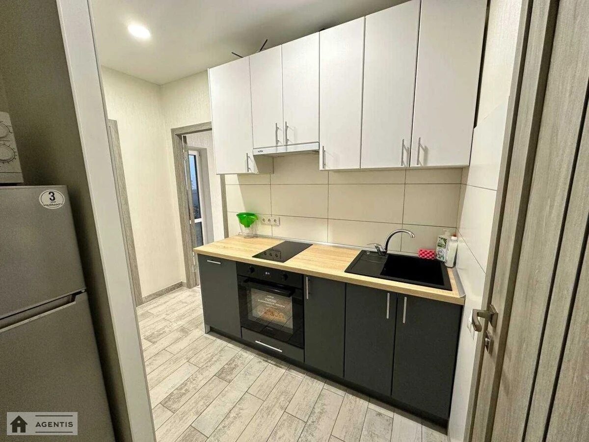 Сдам квартиру 2 комнаты, 46 m², 16 эт./25 этажей. 40, Ревуцкого 40, Киев. 