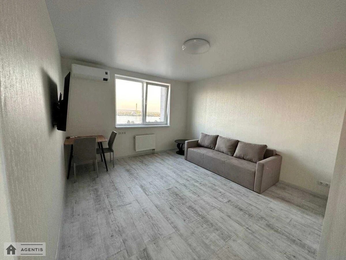 Сдам квартиру 2 комнаты, 46 m², 16 эт./25 этажей. 40, Ревуцкого 40, Киев. 