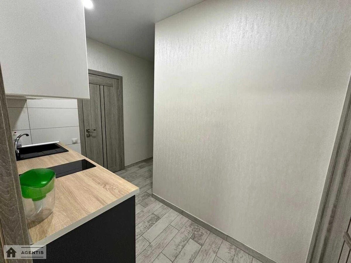 Сдам квартиру 2 комнаты, 46 m², 16 эт./25 этажей. 40, Ревуцкого 40, Киев. 