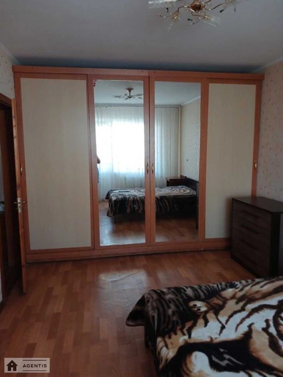 Здам квартиру 2 кімнати, 78 m², 16 пов./16 поверхів. 12, Драгоманова 12, Київ. 