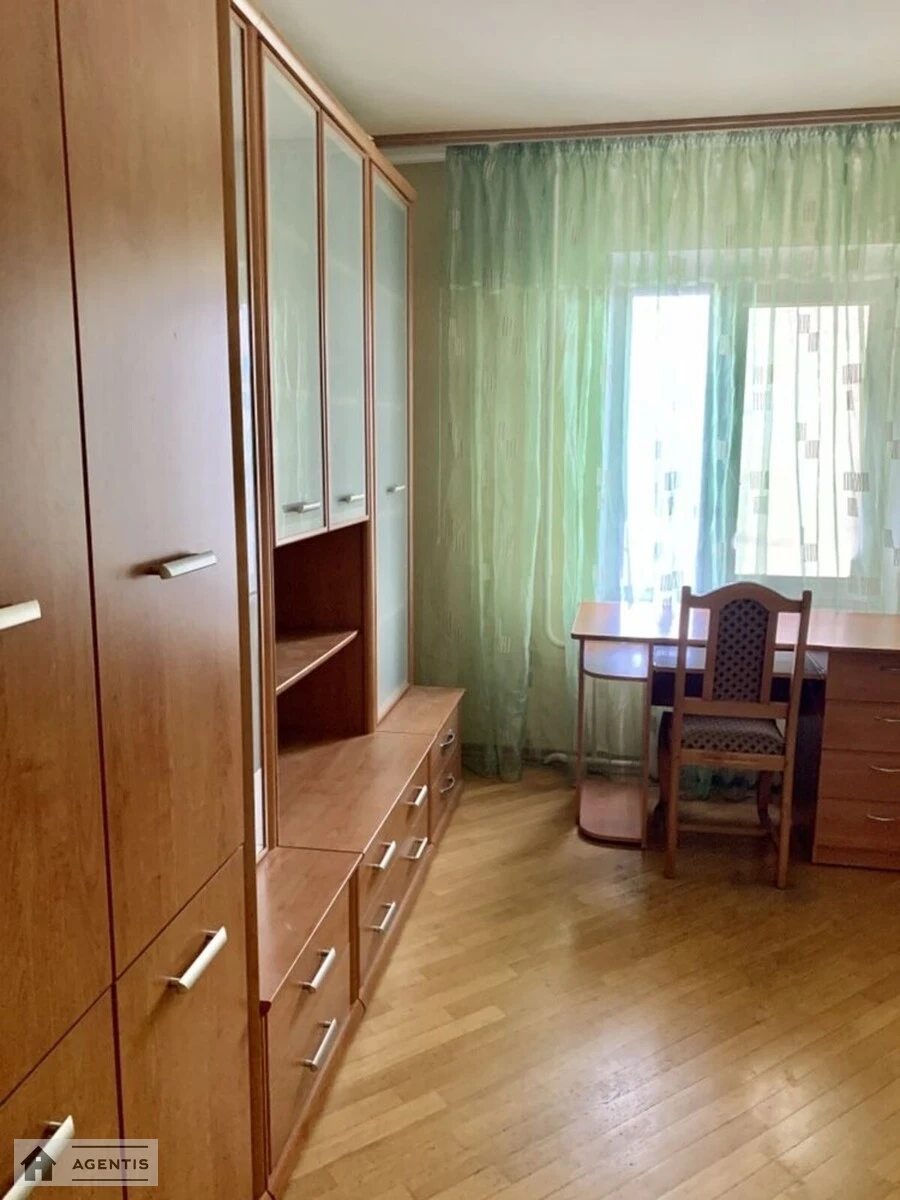 Apartment for rent 3 rooms, 90 m², 14th fl./16 floors. 5, Mykoly Lavrukhina vul., Kyiv. 