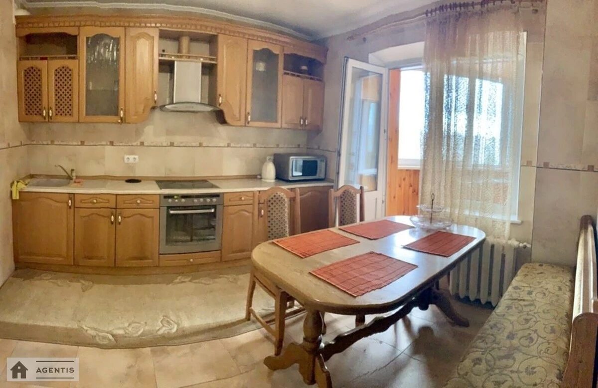 Apartment for rent 3 rooms, 90 m², 14th fl./16 floors. 5, Mykoly Lavrukhina vul., Kyiv. 