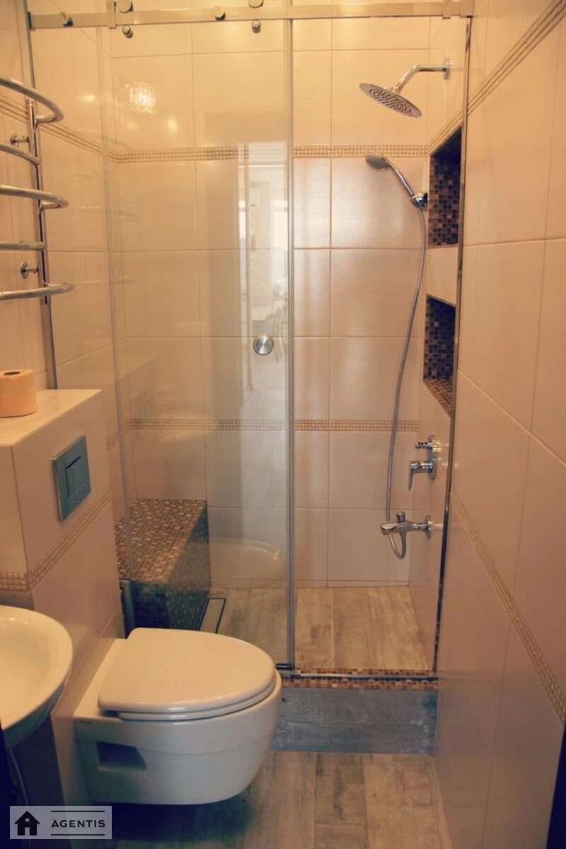 Apartment for rent 3 rooms, 90 m², 5th fl./12 floors. 20, Andriya Verkhohlyada vul. Mykhayla Drahomirova, Kyiv. 