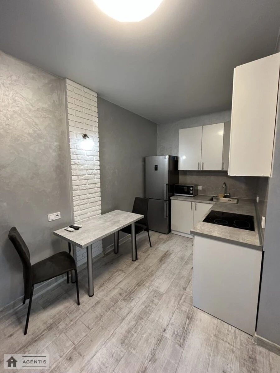 Здам квартиру 1 кімната, 41 m², 3 пов./9 поверхів. 4, Теремківська 4, Київ. 