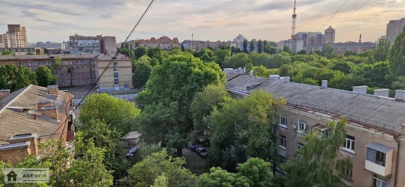 Здам квартиру 3 кімнати, 62 m², 8 пов./9 поверхів. Якубенківська вул. (Тропініна), Київ. 