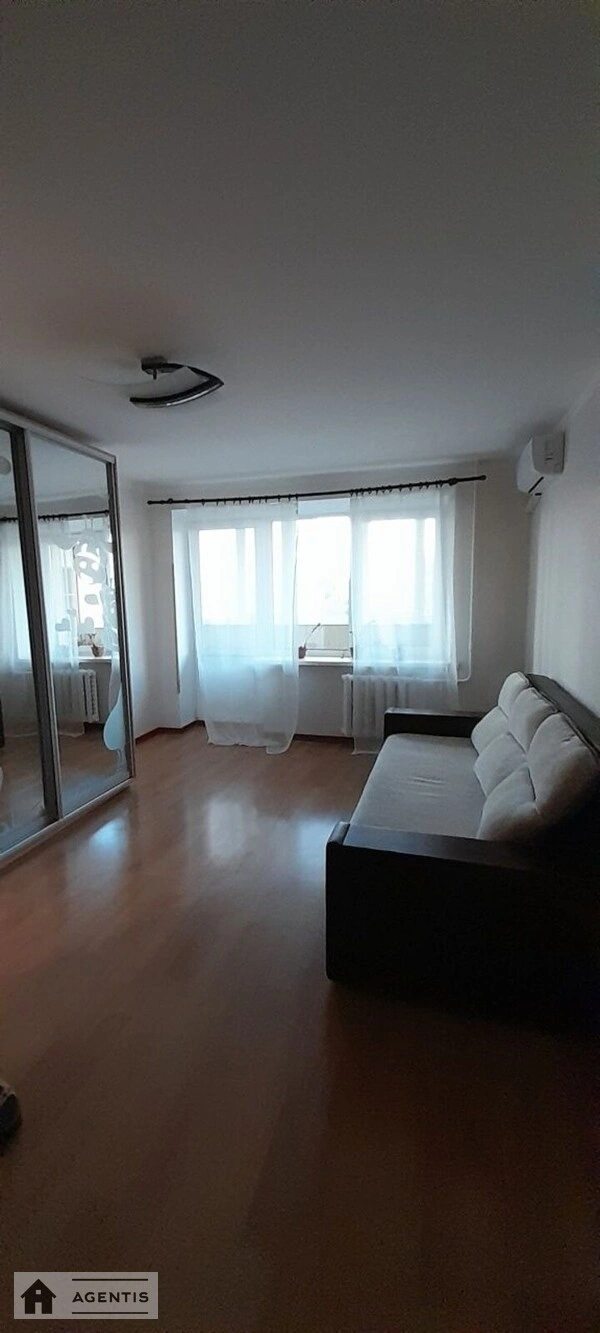 Apartment for rent 1 room, 36 m², 8th fl./10 floors. 18, Klovskiy 18, Kyiv. 