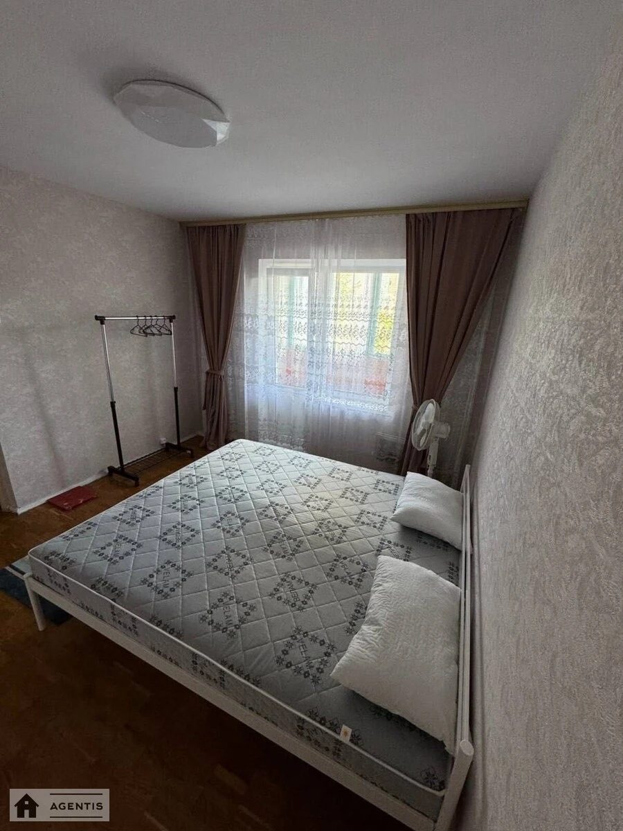 Apartment for rent 2 rooms, 50 m², 3rd fl./16 floors. 3, Kostyantyna Dankevycha vul., Kyiv. 