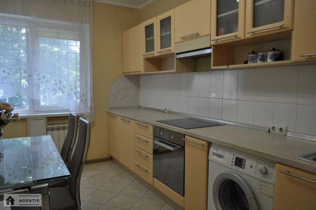 Apartment for rent 2 rooms, 76 m², 1st fl./16 floors. 37, Pravdy 37, Kyiv. 