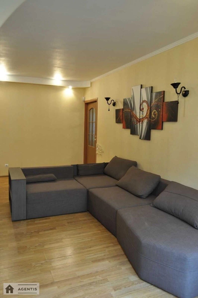 Apartment for rent 2 rooms, 76 m², 1st fl./16 floors. 37, Pravdy 37, Kyiv. 